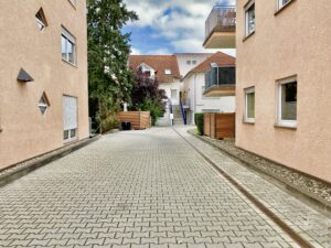 Zufahrt, Elbflair, Robert Koch Straße 20a, 01796 Pirna